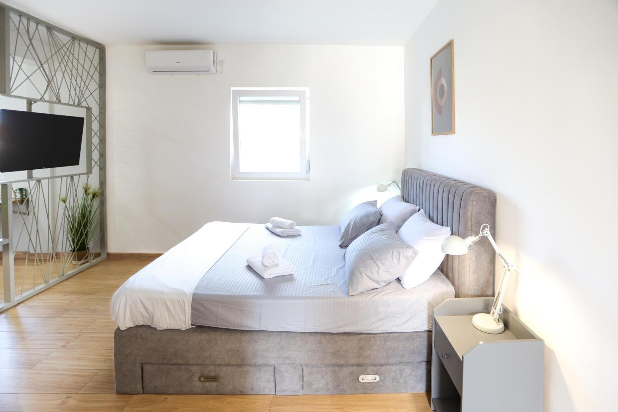 Airport Stay Apartments Surčin Extérieur photo