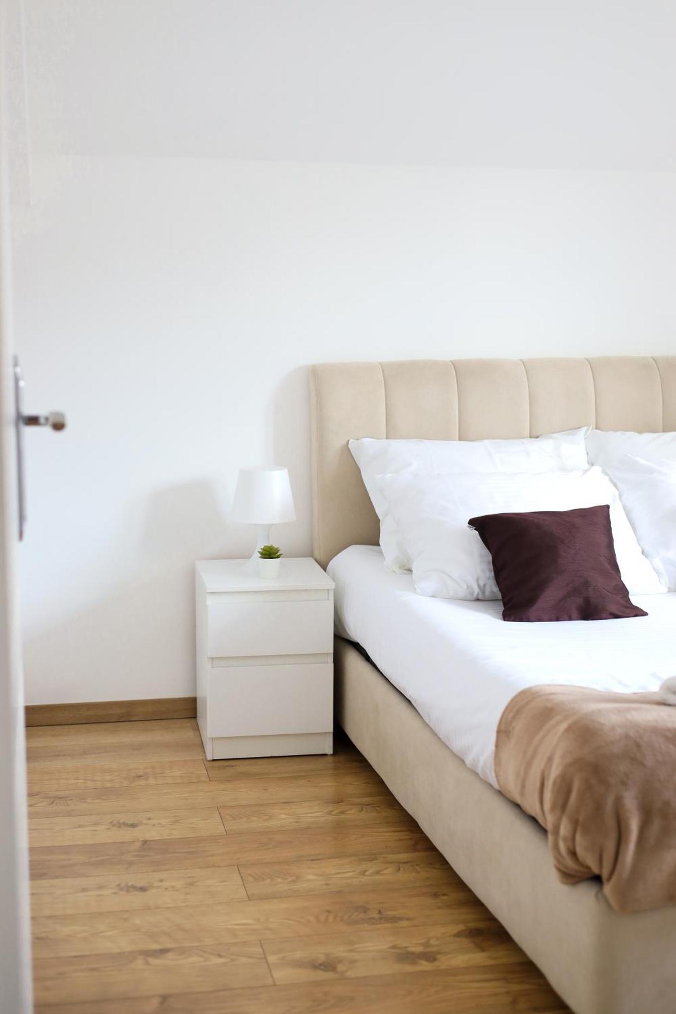 Airport Stay Apartments Surčin Extérieur photo