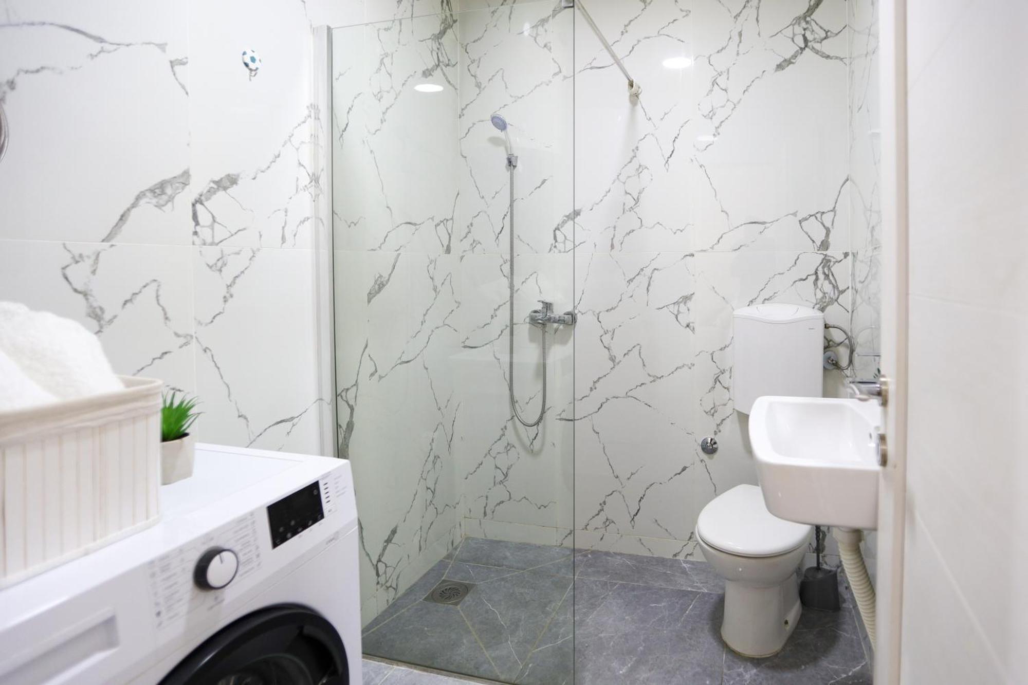 Airport Stay Apartments Surčin Extérieur photo